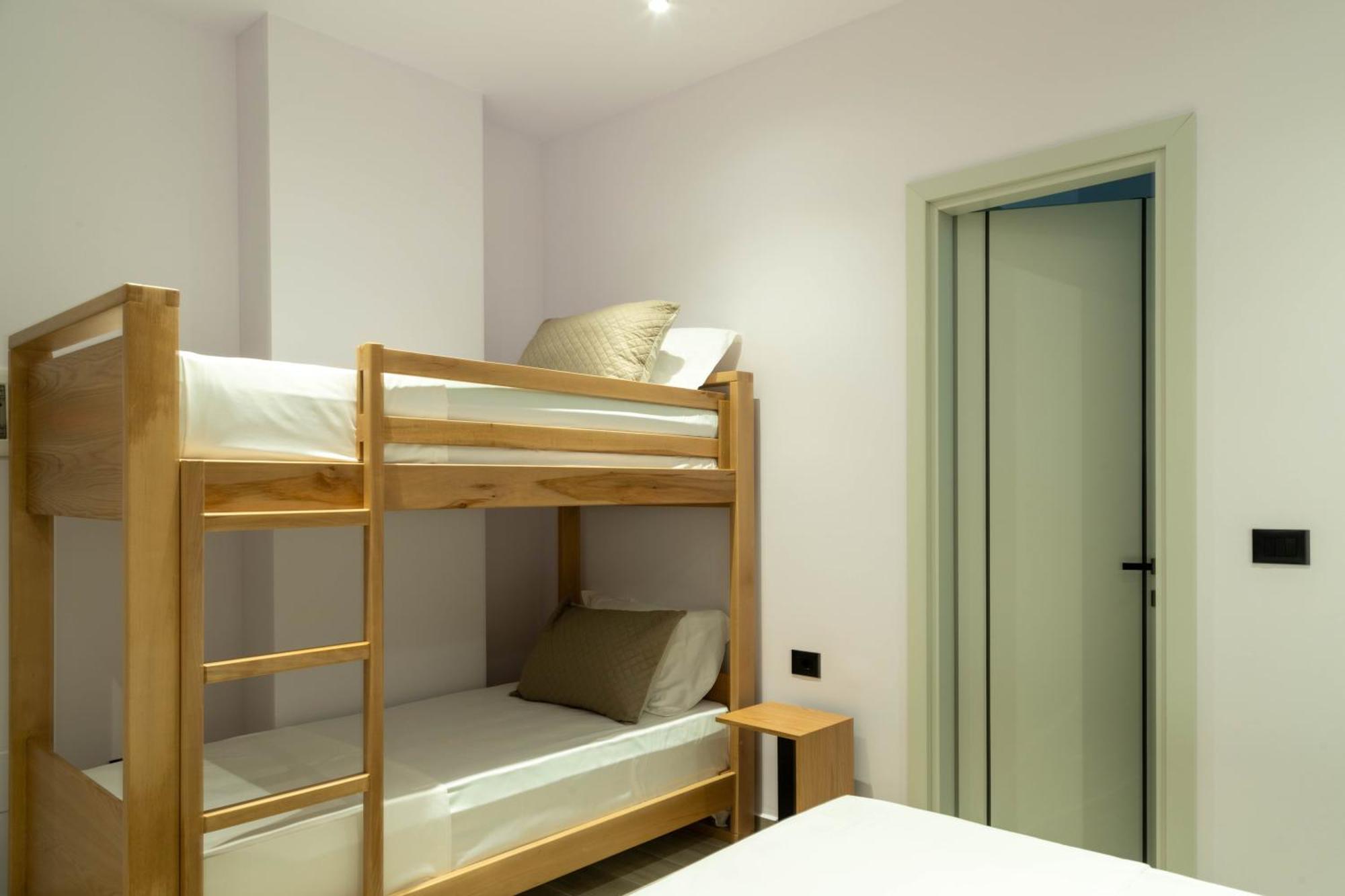 Amau Beach Rooms Драч Екстериор снимка